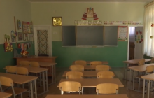 "Никто не будет вашу рыгачку собирать": в школе Львова разгорелся конфликт из-за отношения учительницы к ученику (видео)