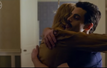 Маркер "18+": в российском кинотеатре подростка с родителями не пустили на фильм о Queen из-за "целующихся мужчин"