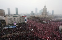 Польша не пустила на День независимости "бандеровцев и неофашистов" из России и Швеции