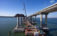 Оккупанты завершили сооружение опор ж/д части Крымского моста (фото)