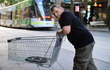 Австралійці зібрали $100 тисяч безхатьку, який врятував перехожих від терориста (відео)
