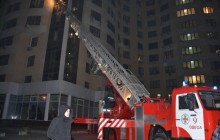 В Одесі загорілась елітна багатоповерхівка, серед постраждалих - малолітні діти (фото, відео)