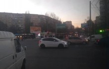 Одесити перекрили дорогу через відсутність опалення (фото, відео)