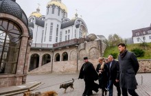 Вірян не пустили на богослужіння до собору Зарваницької Божої Матері УГКЦ