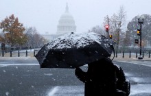 Сніговий шторм в США: без електроенергії залишилися 300 тисяч осіб (фото, відео)