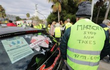 Во Франции масштабные протесты против роста цен на топливо, есть погибший и раненые (фото, видео)