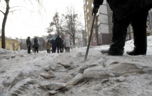 На Харьковщине мужчина из-за ревности чуть не убил монтировкой жену и ее подругу
