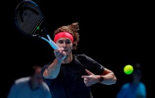 Федерер уступил Звереву в полуфинале Итогового турнира АТР