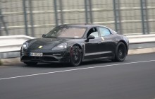 Porsche начала тестировать свой электрокар Taycan (видео)