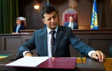 Зеленский во втором туре побеждает всех оппонентов - опрос