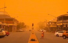 Небо в Австралии стало оранжевым из-за мощной пылевой бури (фото, видео)
