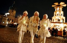 Миллионы огней, реки глинтвейна и очаровательные ангелочки: в Германии заработали первые рождественские ярмарки (фоторепортаж)