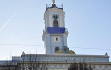 У Чернівцях понад 100 людей блокували президію міськради, вимагаючи звільнення головного лікаря пологового будинку