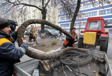 У Києві на Печерську сталася аварія на водопроводі: де обмежено рух