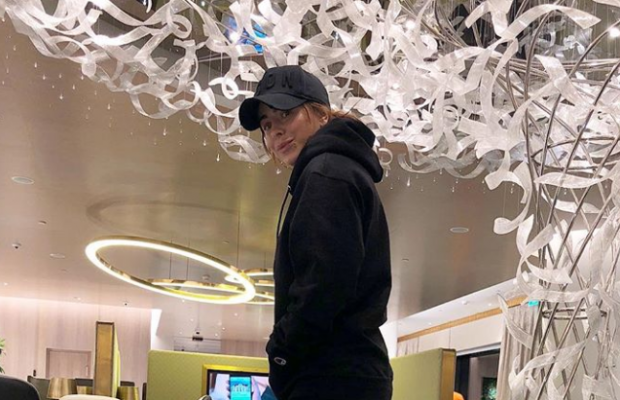 "Як хлопчик": Ані Лорак здивувала шанувальників образом у величезних кросівках і без макіяжу