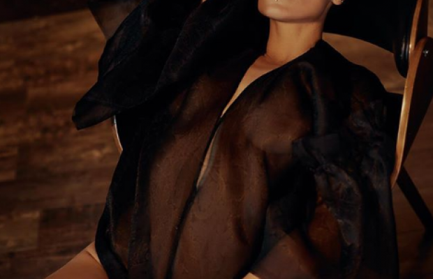 Екс-учасниця "Танців з зірками" показала пікантне фото