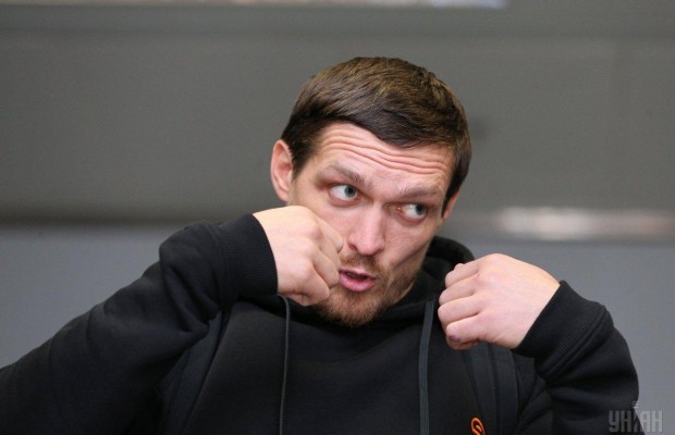 Усик присоединился к флешмобу в поддержку певицы Адель (видео)