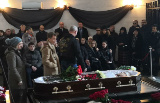 В Москве простились с известным певцом - звездой 90-х (фото, видео)