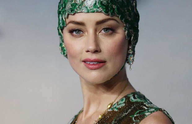 Прем'єра "Аквамена": екс-дівчина Ілона Маска шокувала дивним вбранням (фоторепортаж)