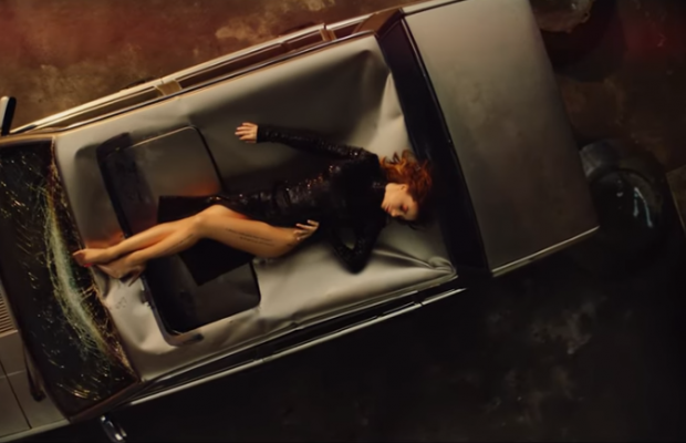 Ані Лорак випустила кліп на пісню про зраду - з'явилася в кадрах з оголеним стегном (фото, відео)