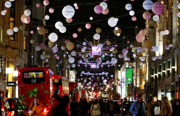 Двум знакам Зодиака сказочно повезет в декабре - прогноз астролога