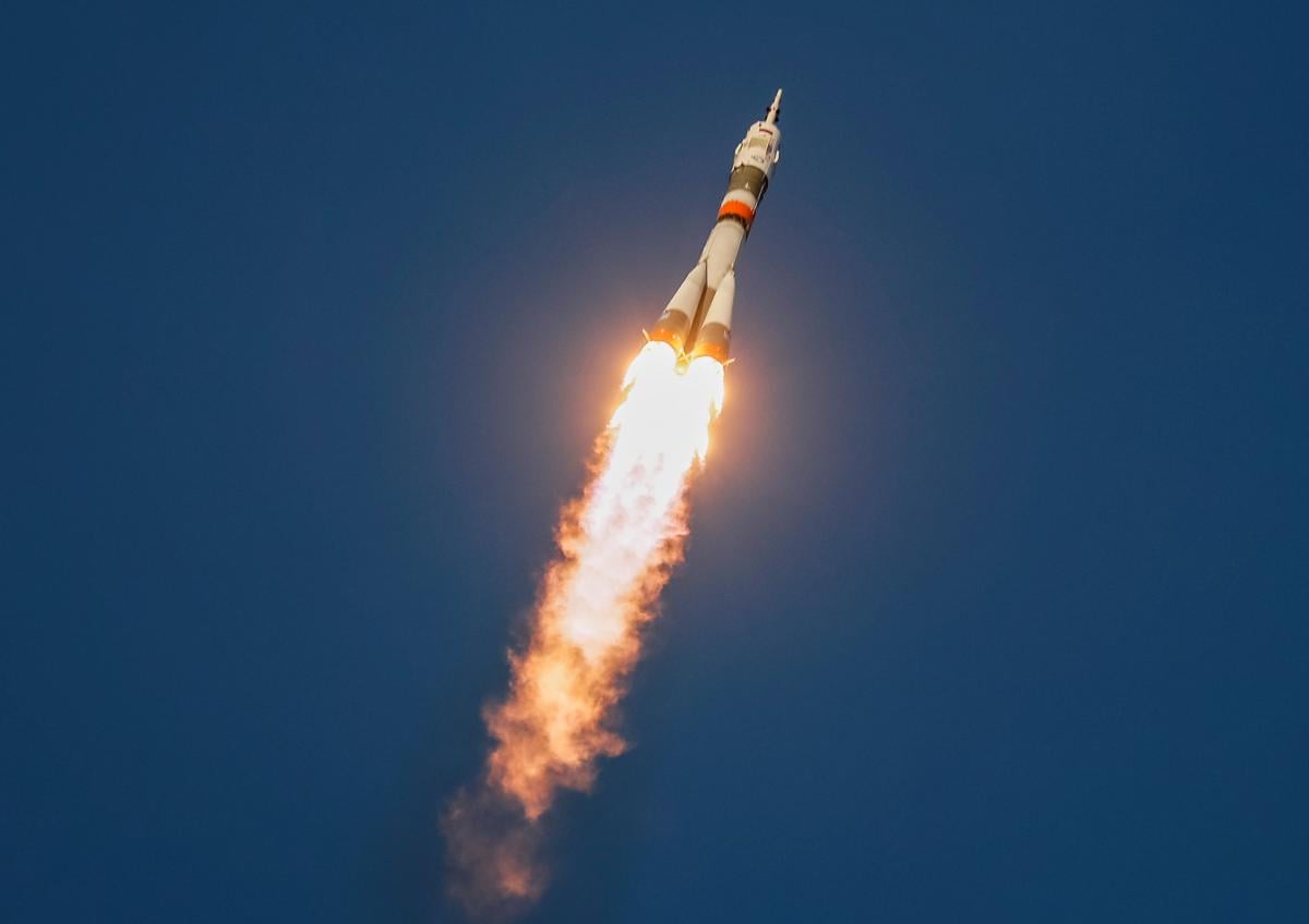 'Рассвєт' мерців: що відбувається з російськими супутниками-'зомбі'