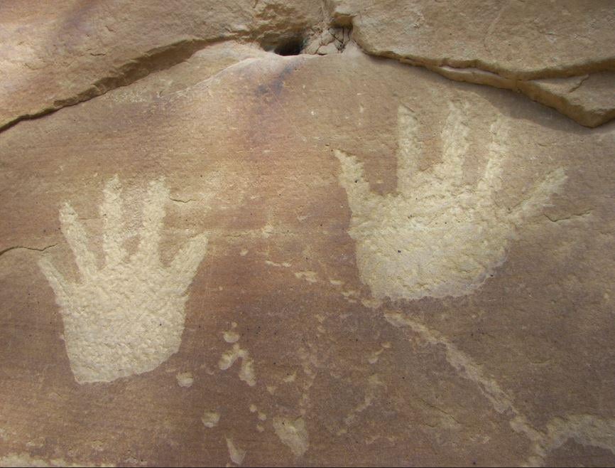 Пещерные люди могли приносить в жертву собственные пальцы / Flickr/emorysilver