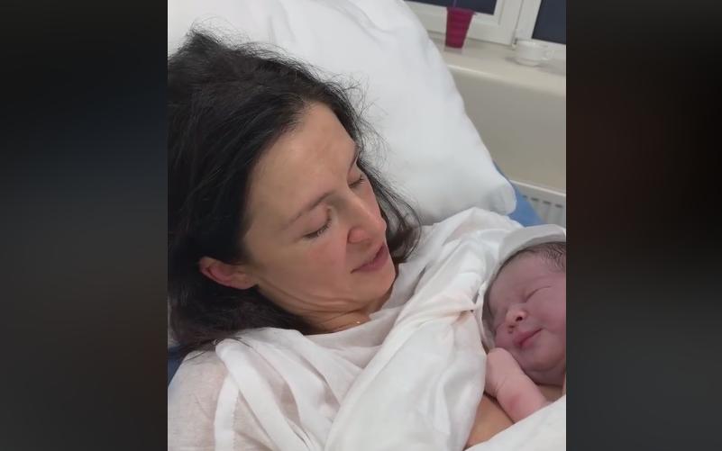 Відео із новонародженим опублікував чоловік Хамайко / Скріншот