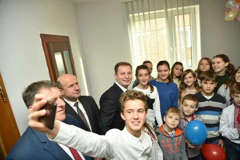 На облаштування будинку в Козовій додатково з місцевого бюджету виділили ще 580 тис. грн \ фото: прес-служба ТОДА На облаштування будинку в Козовій додатково з місцевого бюджету виділили ще 580 тис. грн \ фото: прес-служба ТОДА