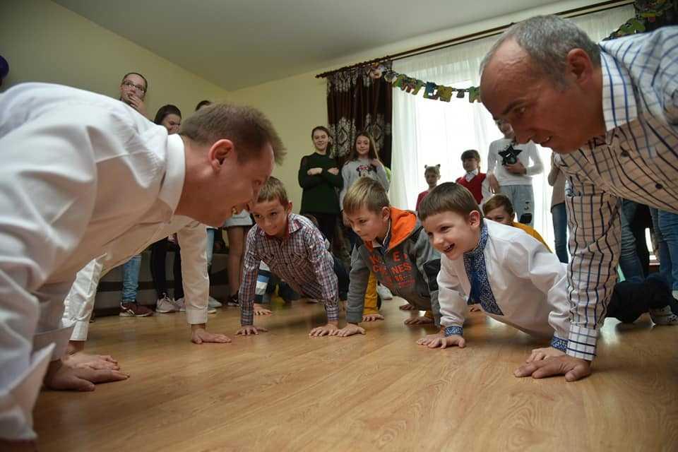 Барна зазначив, що цього року на Тернопільщині придбали уже два будинки сімейного типу \ фото: прес-служба ТОДА Барна зазначив, що цього року на Тернопільщині придбали уже два будинки сімейного типу \ фото: прес-служба ТОДА