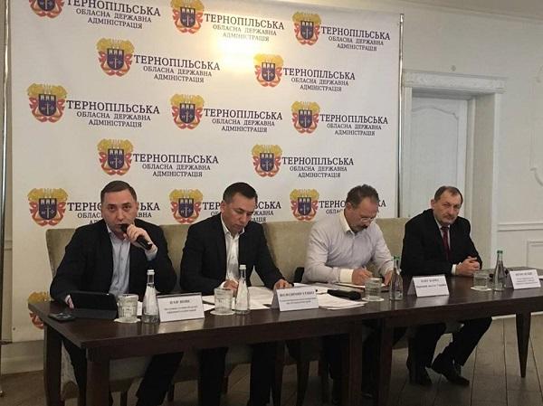 Меморандум стосується компенсації навчання студентів в магістратурі / фото ТОДА Меморандум стосується компенсації навчання студентів в магістратурі / фото ТОДА