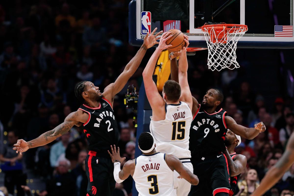 Денвер - Торонто / REUTERS