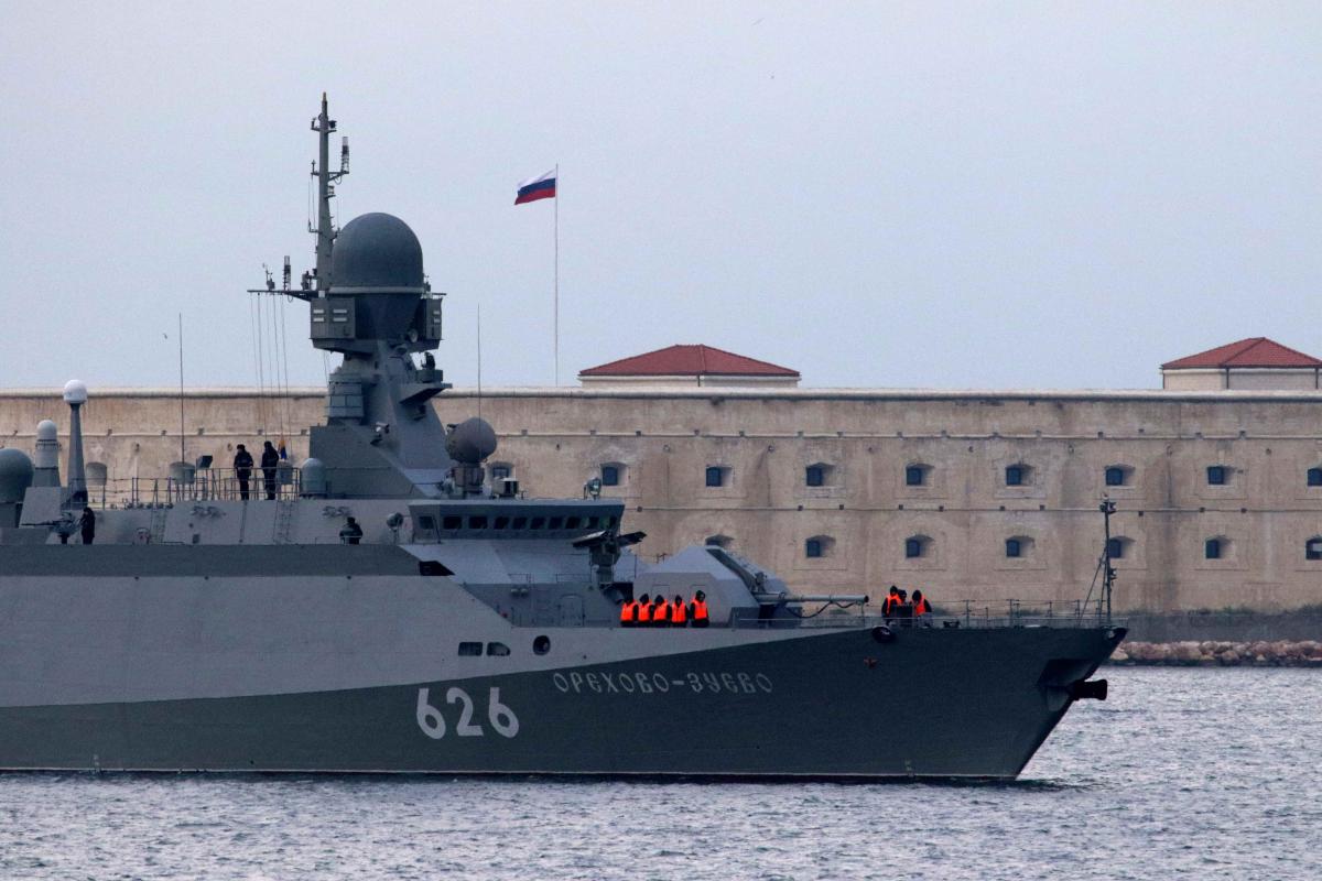 РФ продолжает заводить свои корабли в Севастополь из-за несовершенства базы в Новороссийске / фото REUTERS