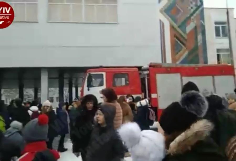 В столичном лицее произошел пожар / Скриншот - Facebook - Киев Оперативный В столичном лицее произошел пожар / Скриншот - Facebook - Киев Оперативный