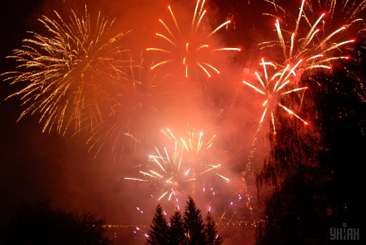 In Dnipro, unidentified persons launched fireworks / illustration UNIAN