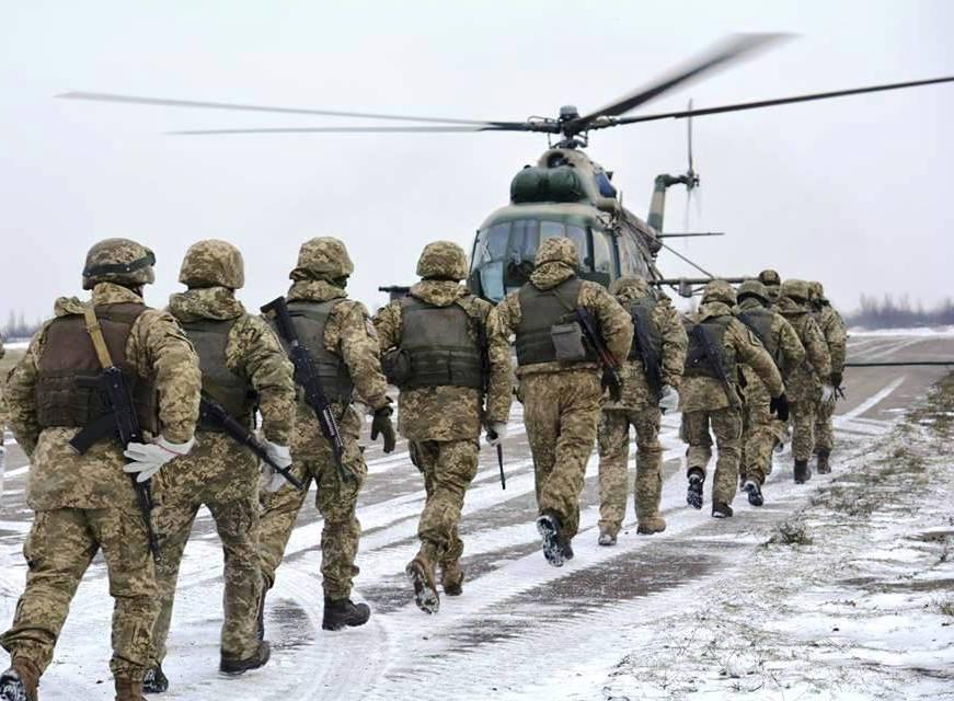 Под Житомиром завершились сборы резервистов ДШВ / Пресс-служба командования ДШВ ВС Украины Под Житомиром завершились сборы резервистов ДШВ / Пресс-служба командования ДШВ ВС Украины