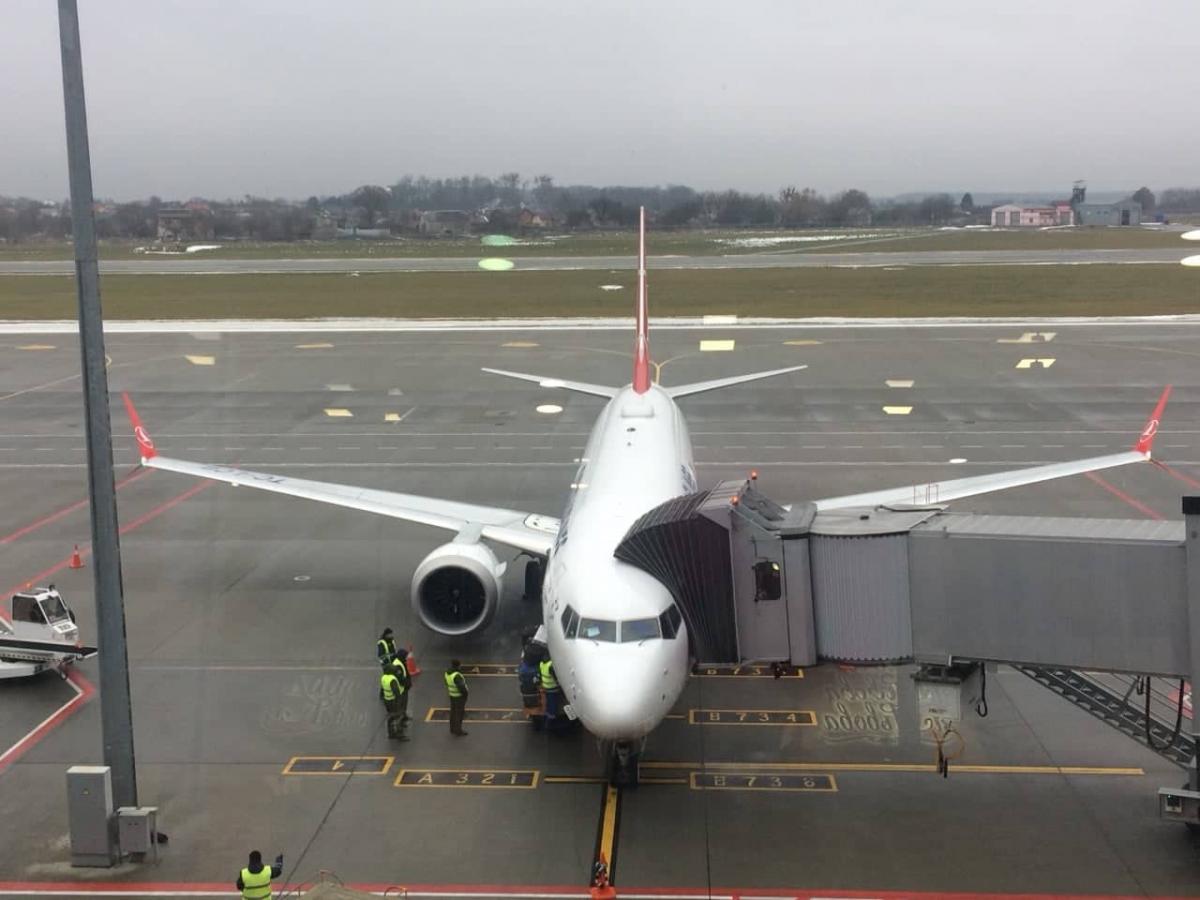 Сегодня из Стамбула во Львов самолет доставил 103 пассажиров / фото facebook/LvivAirport