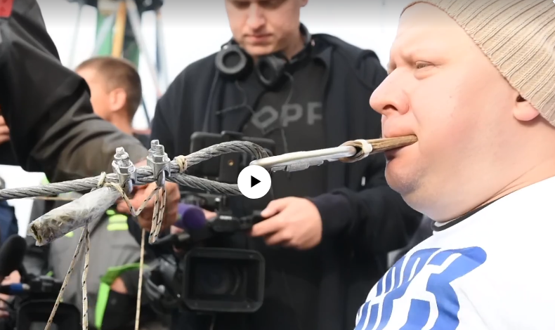 За словами Скавиша, свій рекорд він присвятив захисту бездомних тварин / фото radiosvoboda.org