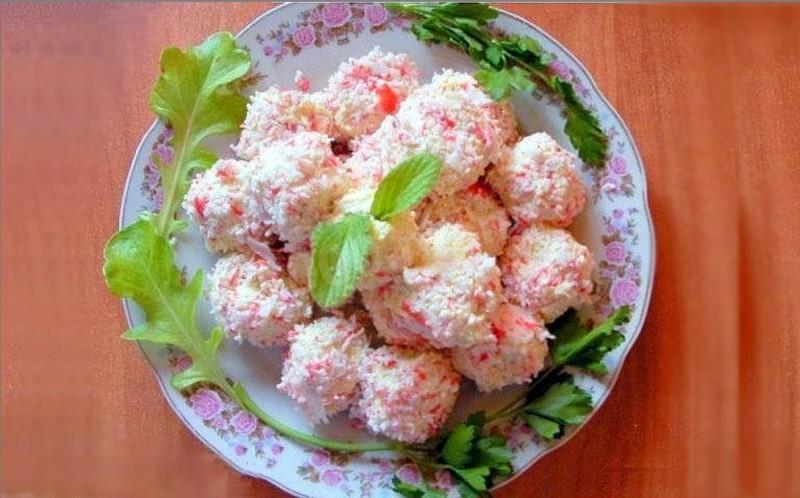 Крабово-сырные шарики / фото 1000.menu Крабово-сырные шарики / фото 1000.menu