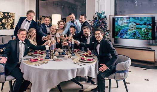 На екрані телевізора розміщено фото загиблої Марини Поплавської / Facebook Максим Неліпа На екрані телевізора розміщено фото загиблої Марини Поплавської / Facebook Максим Неліпа