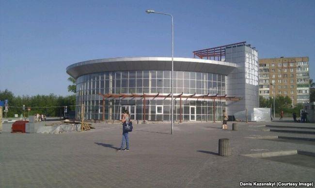 "Західний" до війни / фото Денис Казанський "Західний" до війни / фото Денис Казанський