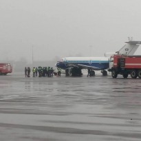 В аэропорту «Киев» самолет столкнулся с генератором – соцсети (фото, видео)
