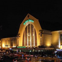 В Киеве "заминировали" Центральный ж/д вокзал - в здание никого не пускают