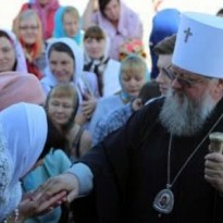 Митрополита УПЦ МП не пустили через линию разграничения на Донбассе