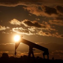 Reuters: Oil plummets, on track for biggest weekly drop in 2019