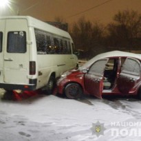 В Запорожье в ДТП с участием маршрутки погиб ребенок, еще шесть человек пострадали