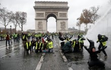 Эксперт рассказала, как Россия использует протесты "желтых жилетов" во Франции