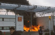 Протести "жовтих жилетів" у Франції: школярі частково спалили ліцей біля Тулузи (фото, відео)