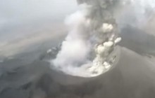 Зазирнули у "пекло": один з найактивніших вулканів показали з висоти пташиного польоту (відео)