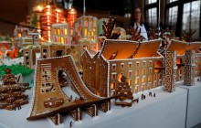 У Британії із різдвяних пряників створили макет міста (фото, відео)
